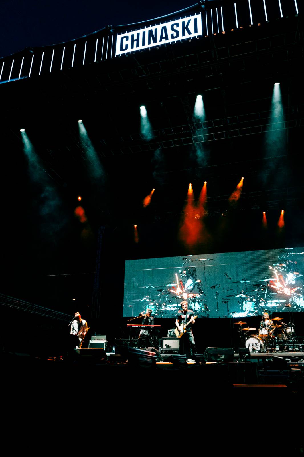 Majáles přivezl do Hradce Králové Chinaski i Calina. Na dvou pódiích se vystřídali také Ben Cristovao či temné alter ego Viktora Sheena