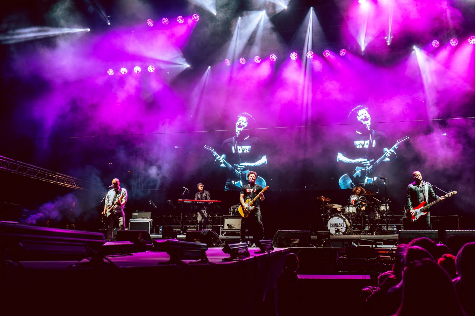 Majáles přivezl do Hradce Králové Chinaski i Calina. Na dvou pódiích se vystřídali také Ben Cristovao či temné alter ego Viktora Sheena