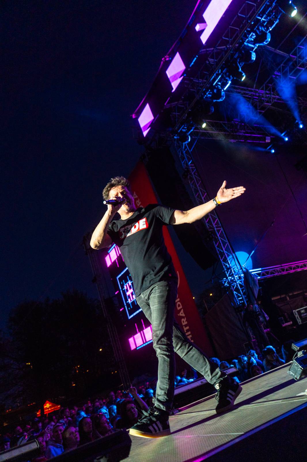 Majáles přivezl do Hradce Králové Chinaski i Calina. Na dvou pódiích se vystřídali také Ben Cristovao či temné alter ego Viktora Sheena