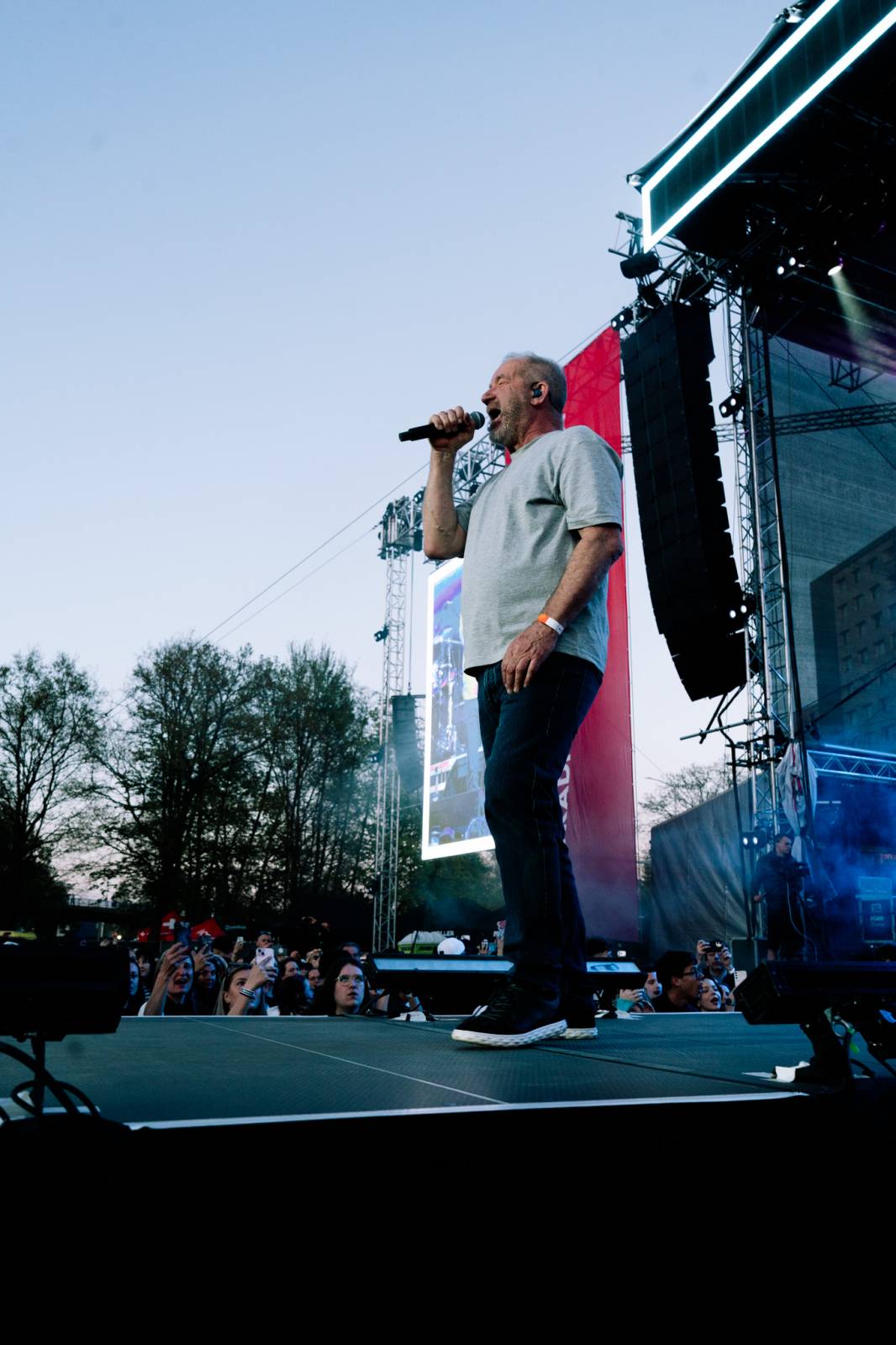 Majáles přivezl do Hradce Králové Chinaski i Calina. Na dvou pódiích se vystřídali také Ben Cristovao či temné alter ego Viktora Sheena