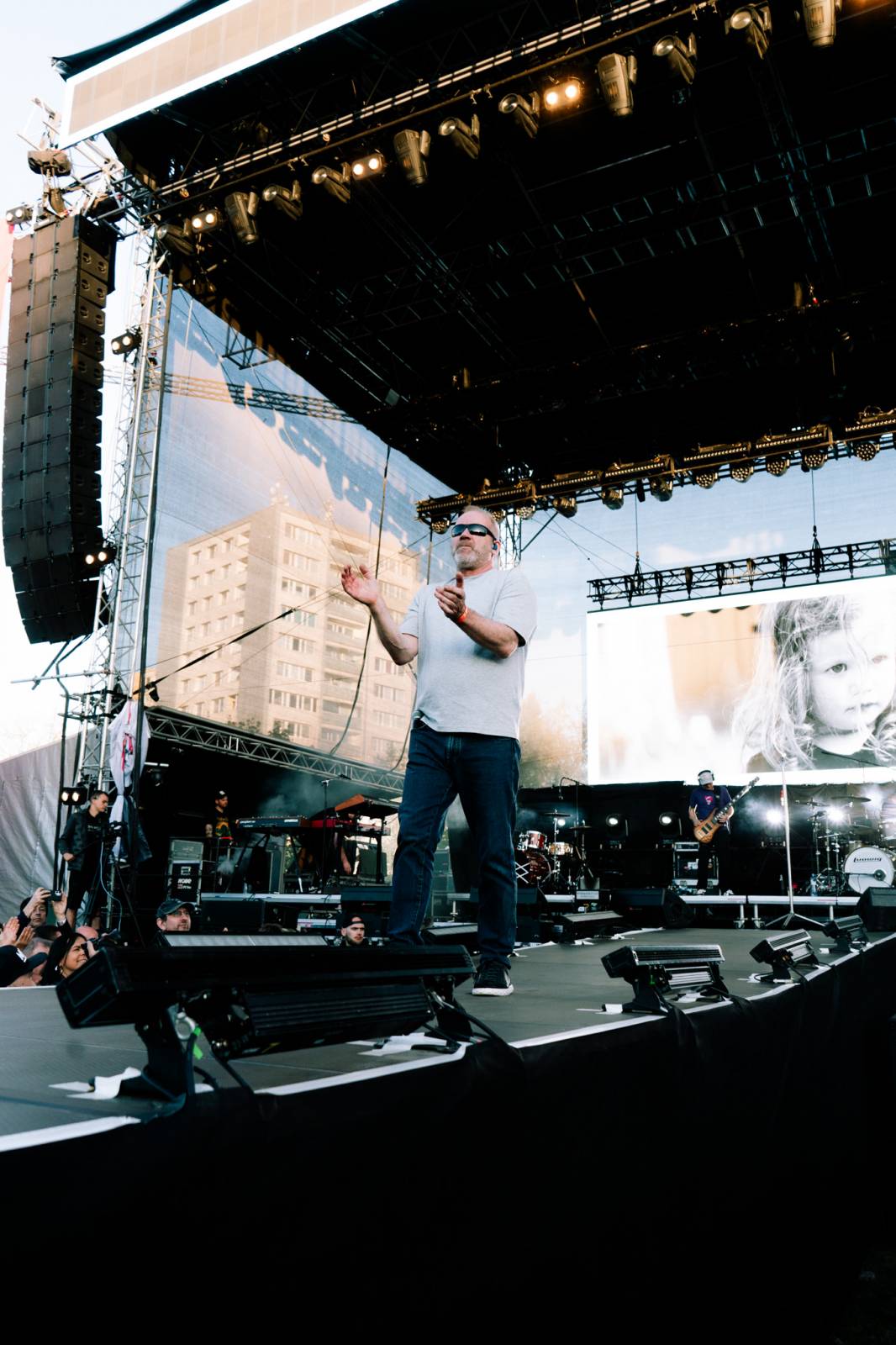 Majáles přivezl do Hradce Králové Chinaski i Calina. Na dvou pódiích se vystřídali také Ben Cristovao či temné alter ego Viktora Sheena