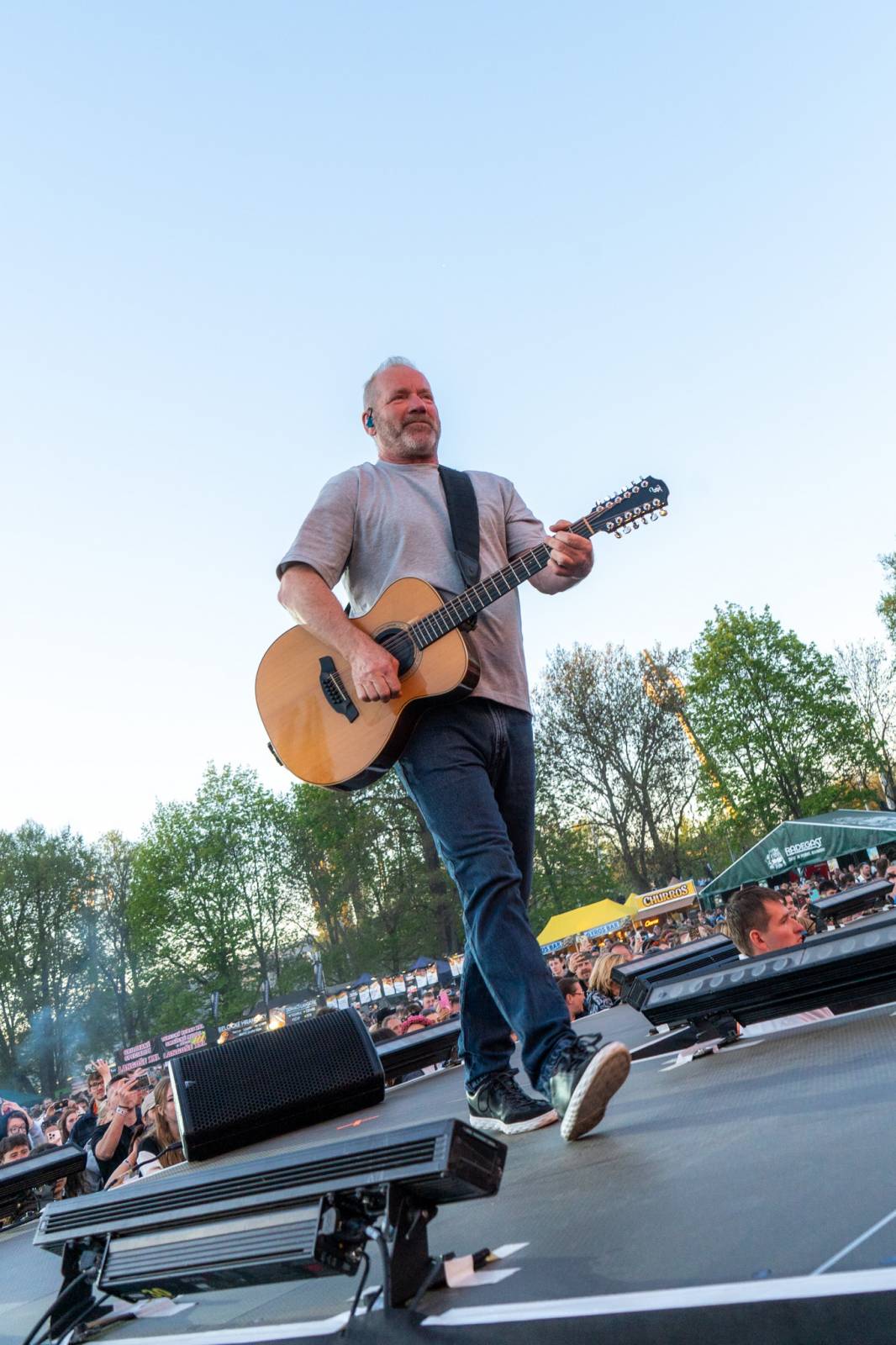 Majáles přivezl do Hradce Králové Chinaski i Calina. Na dvou pódiích se vystřídali také Ben Cristovao či temné alter ego Viktora Sheena