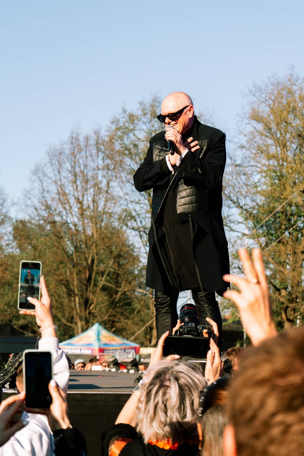 Majáles přivezl do Hradce Králové Chinaski i Calina. Na dvou pódiích se vystřídali také Ben Cristovao či temné alter ego Viktora Sheena