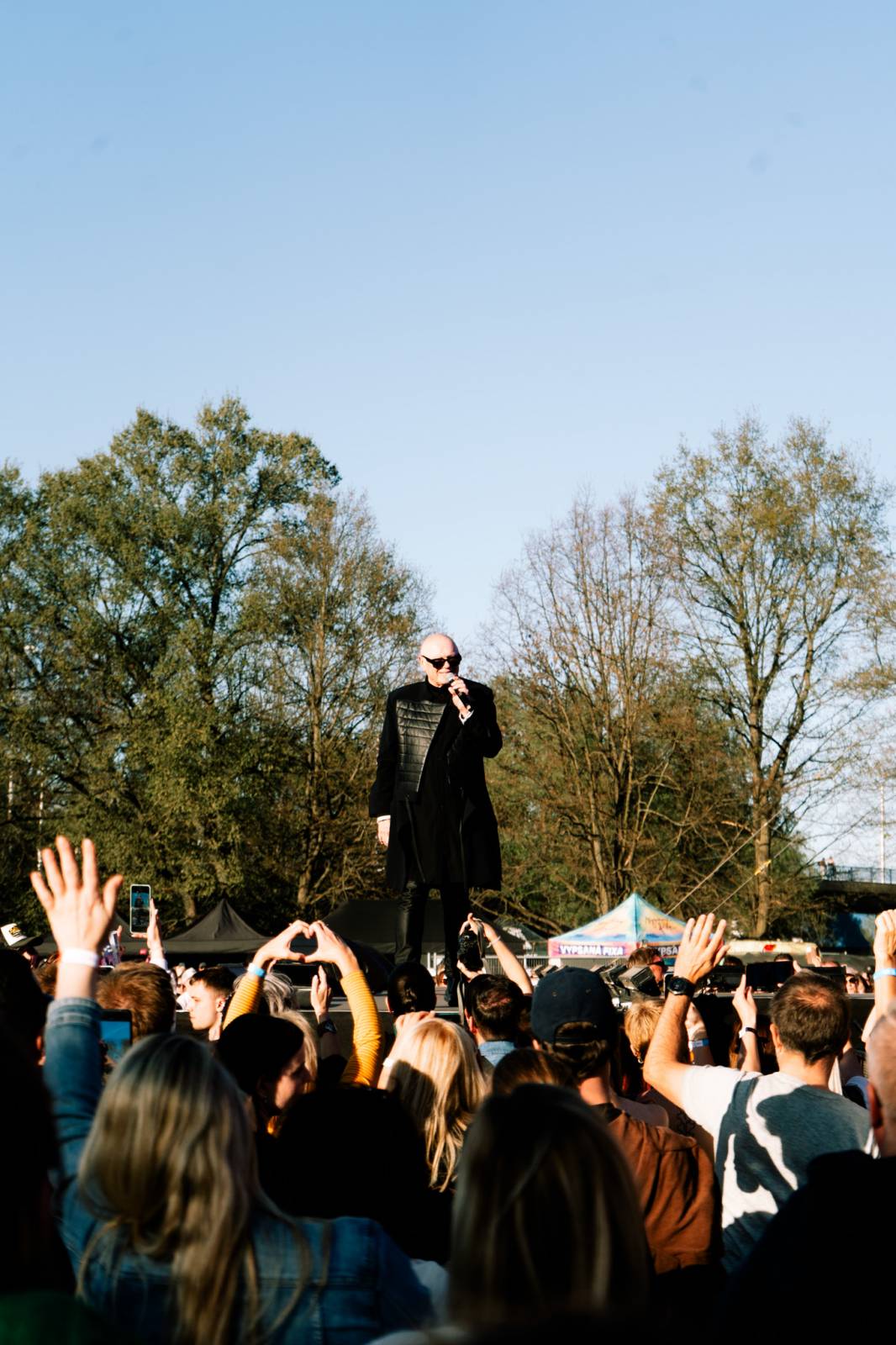 Majáles přivezl do Hradce Králové Chinaski i Calina. Na dvou pódiích se vystřídali také Ben Cristovao či temné alter ego Viktora Sheena