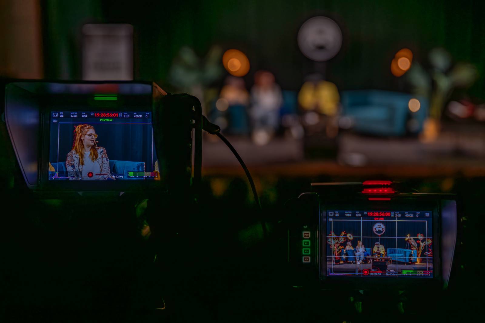 Diváky talkshow U Aleše na střeše bavili Robert Kodym, Varhan Orchestrovič Bauer i frontman Doctor Victor