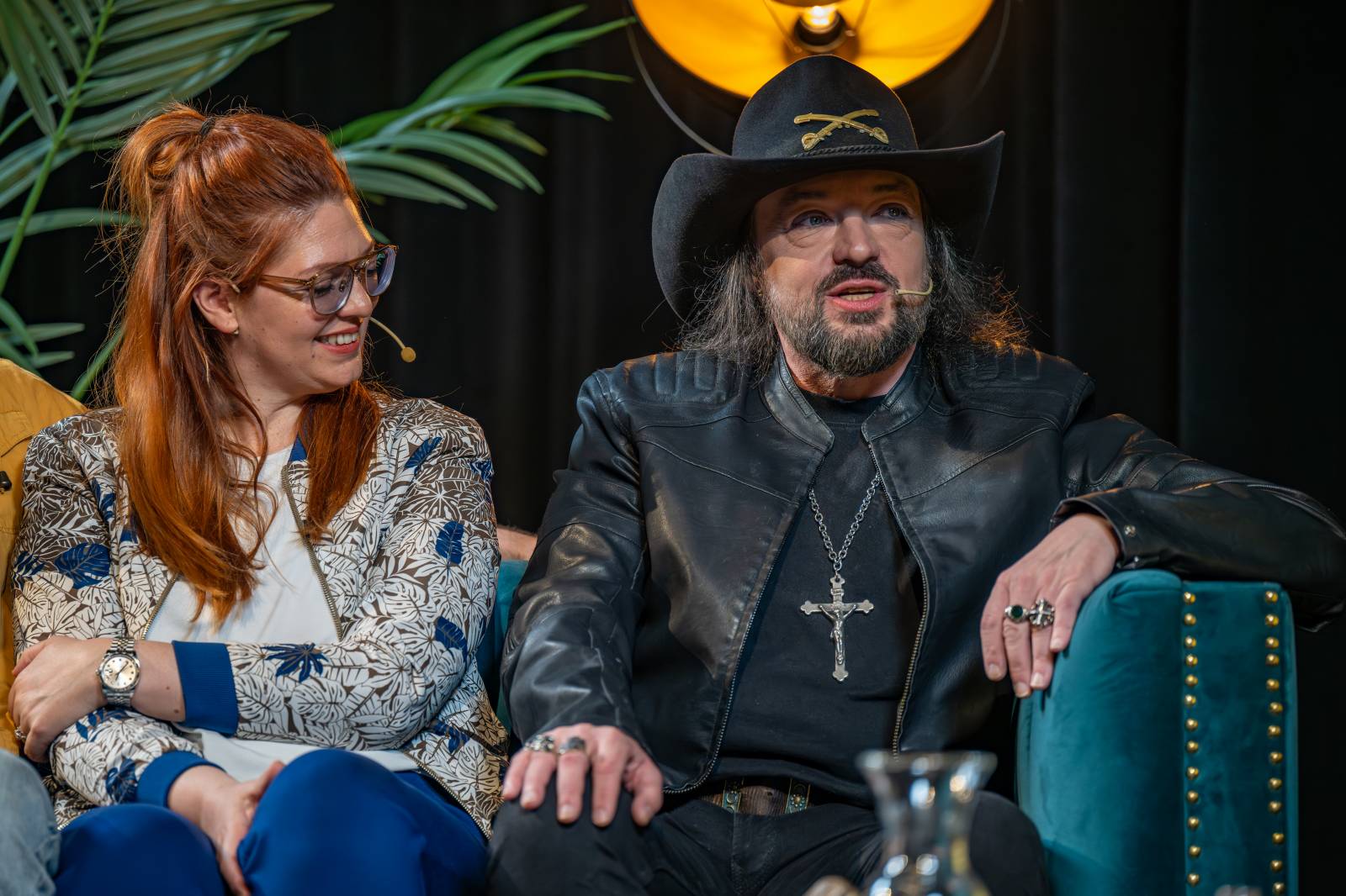 Diváky talkshow U Aleše na střeše bavili Robert Kodym, Varhan Orchestrovič Bauer i frontman Doctor Victor