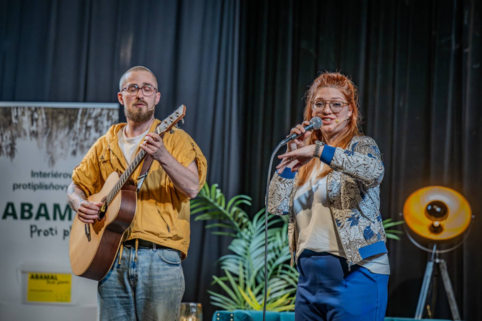 Diváky talkshow U Aleše na střeše bavili Robert Kodym, Varhan Orchestrovič Bauer i frontman Doctor Victor