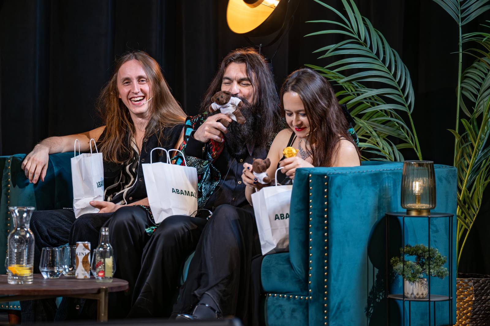 Diváky talkshow U Aleše na střeše bavili Robert Kodym, Varhan Orchestrovič Bauer i frontman Doctor Victor