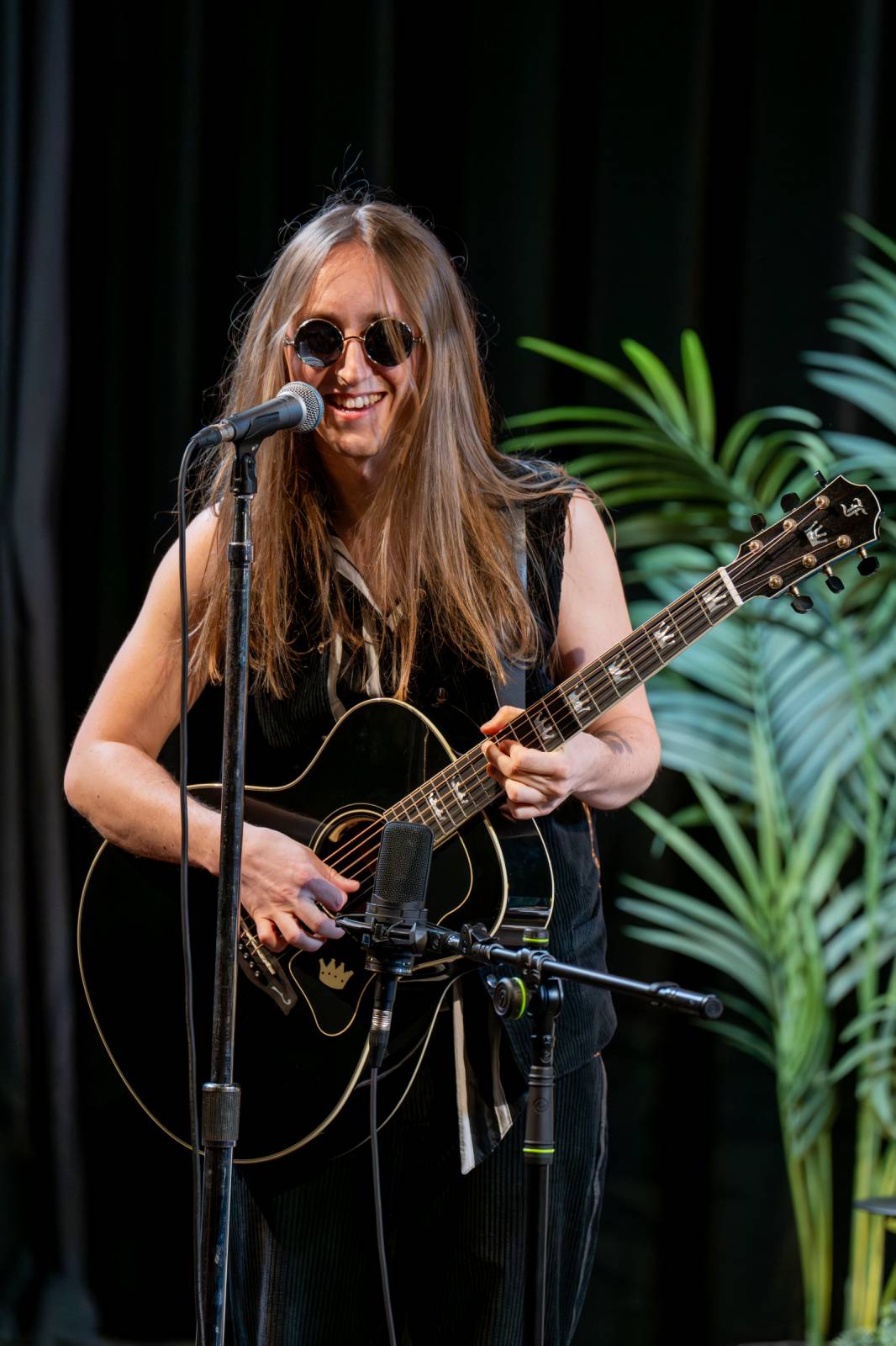 Diváky talkshow U Aleše na střeše bavili Robert Kodym, Varhan Orchestrovič Bauer i frontman Doctor Victor