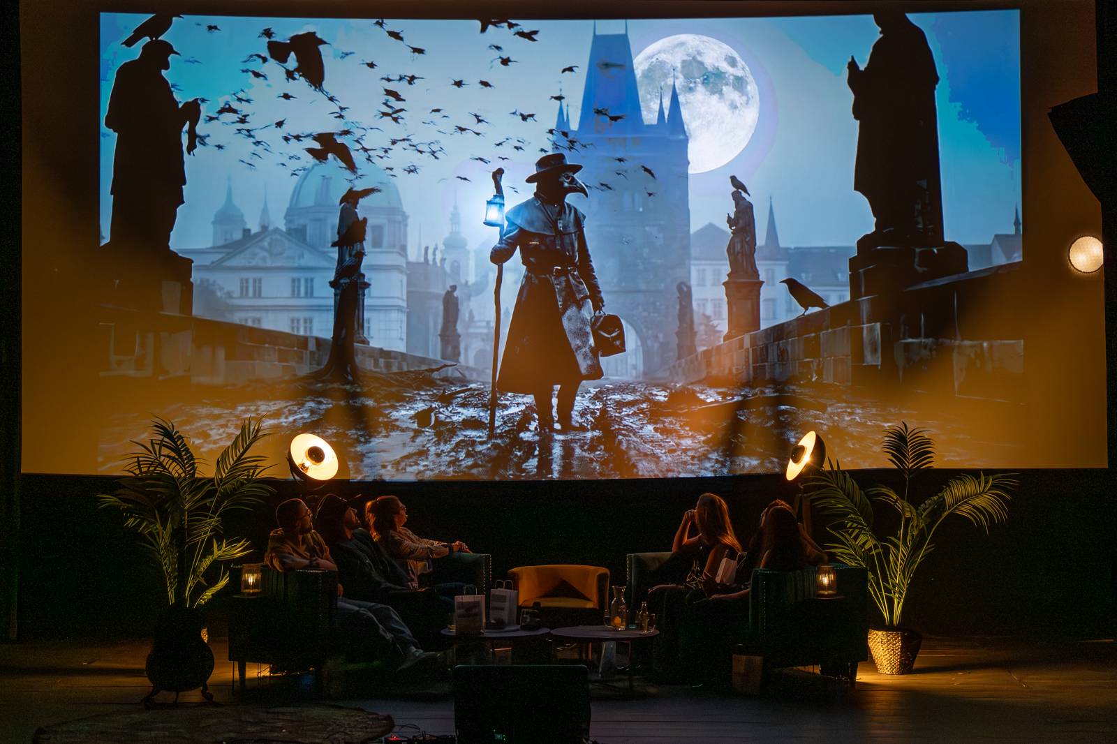 Diváky talkshow U Aleše na střeše bavili Robert Kodym, Varhan Orchestrovič Bauer i frontman Doctor Victor