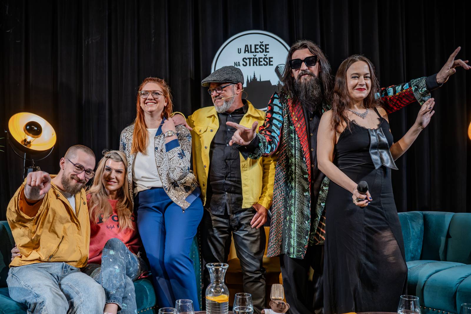 Diváky talkshow U Aleše na střeše bavili Robert Kodym, Varhan Orchestrovič Bauer i frontman Doctor Victor