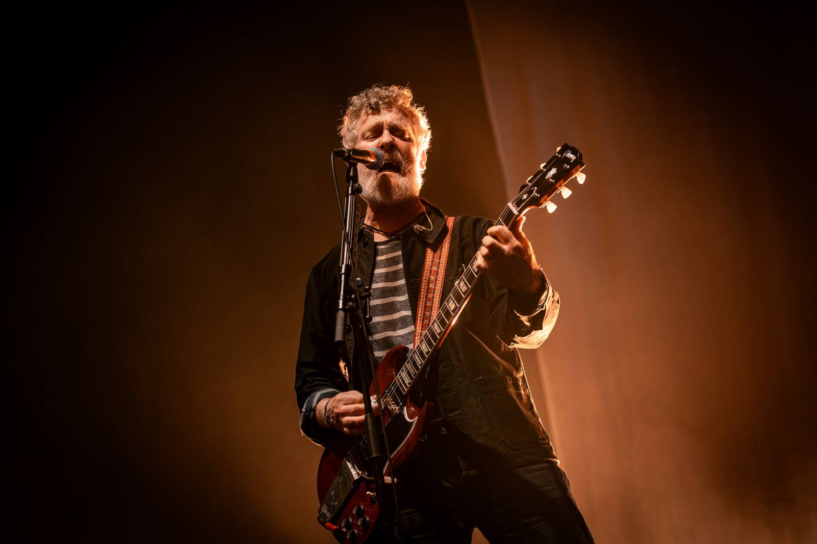Glen Hansard ve Velkém sále pražské Lucerny: Večer, který šel rovnou pod kůži