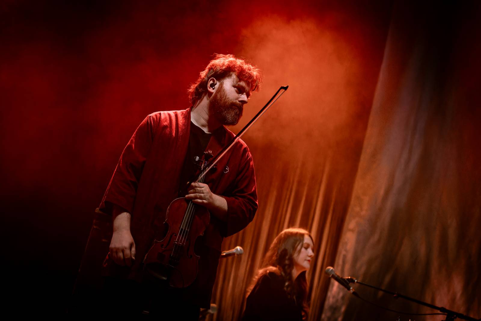 Glen Hansard ve Velkém sále pražské Lucerny: Večer, který šel rovnou pod kůži