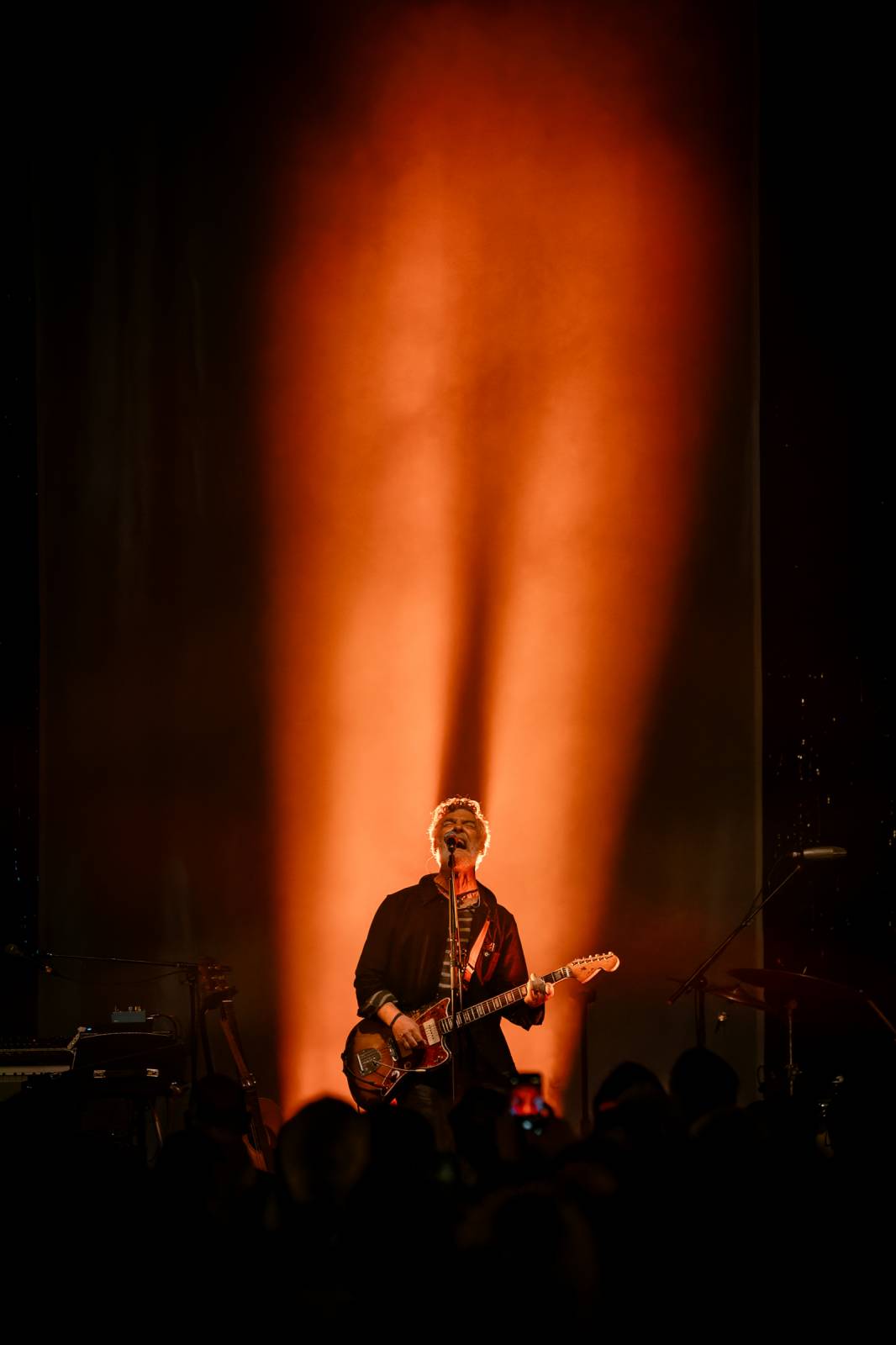 Glen Hansard ve Velkém sále pražské Lucerny: Večer, který šel rovnou pod kůži