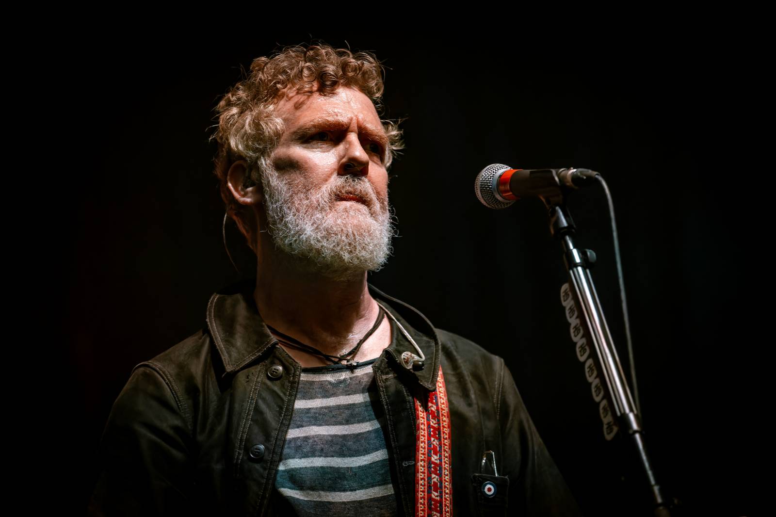 Glen Hansard ve Velkém sále pražské Lucerny: Večer, který šel rovnou pod kůži