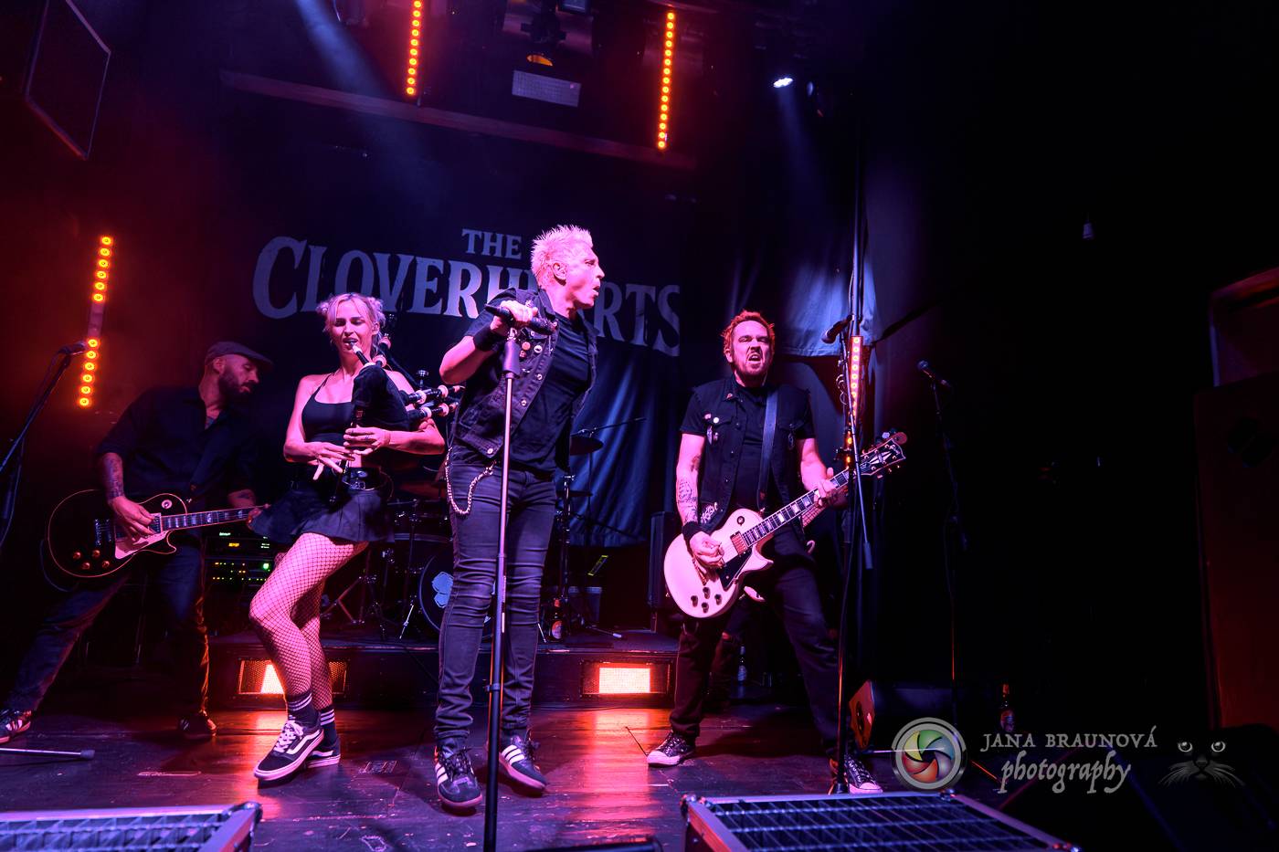 Punkový večírek v Plzni: Pod kotlem tam zatopili The Cloverhearts