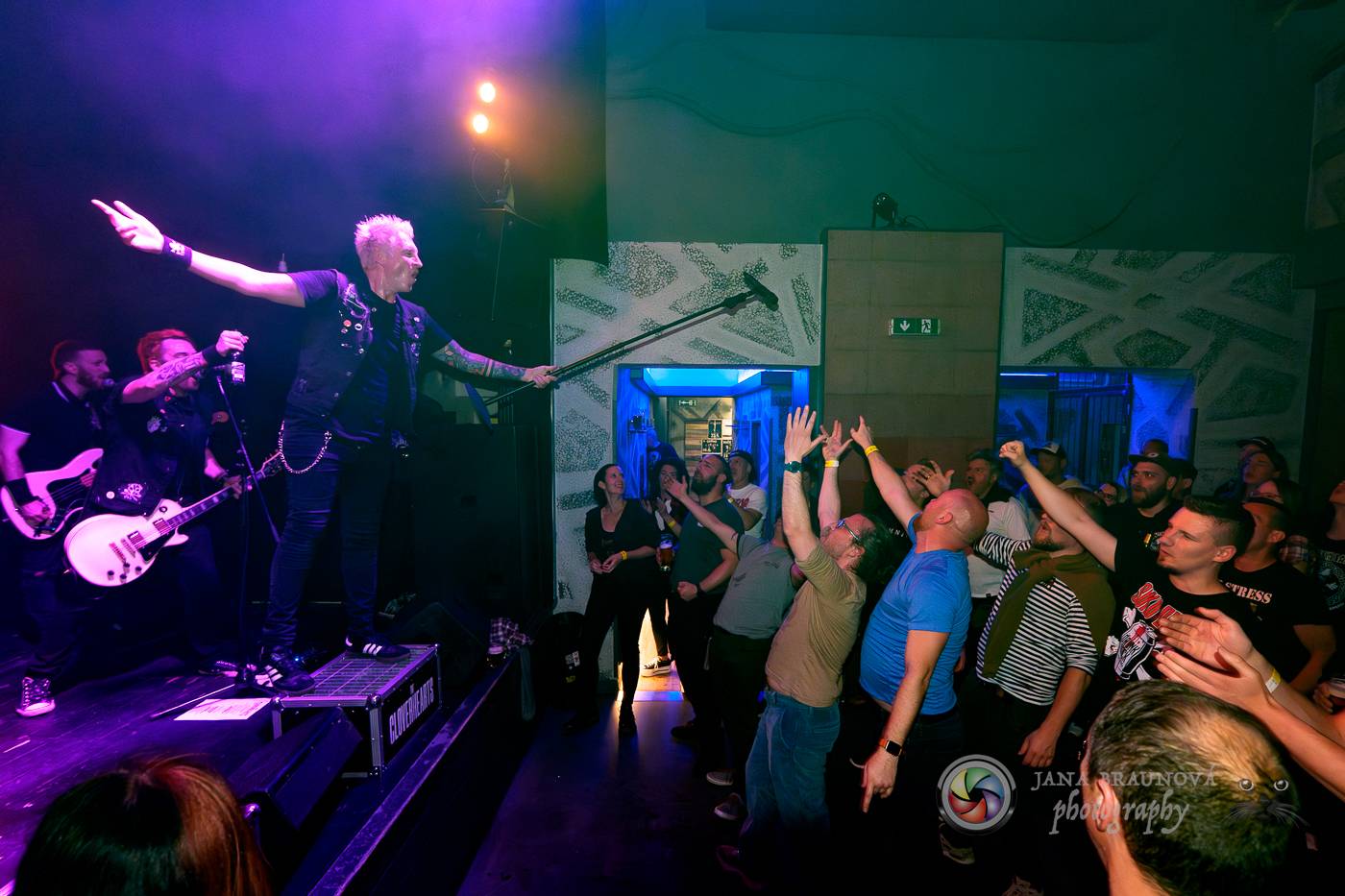 Punkový večírek v Plzni: Pod kotlem tam zatopili The Cloverhearts