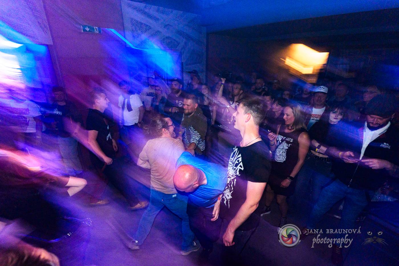 Punkový večírek v Plzni: Pod kotlem tam zatopili The Cloverhearts