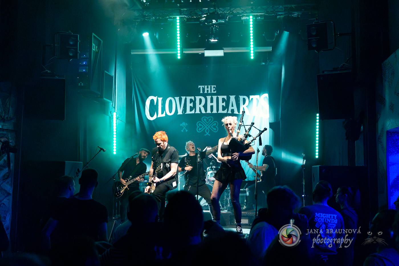 Punkový večírek v Plzni: Pod kotlem tam zatopili The Cloverhearts