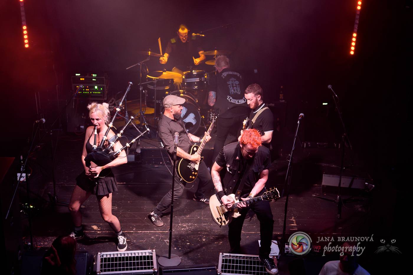 Punkový večírek v Plzni: Pod kotlem tam zatopili The Cloverhearts