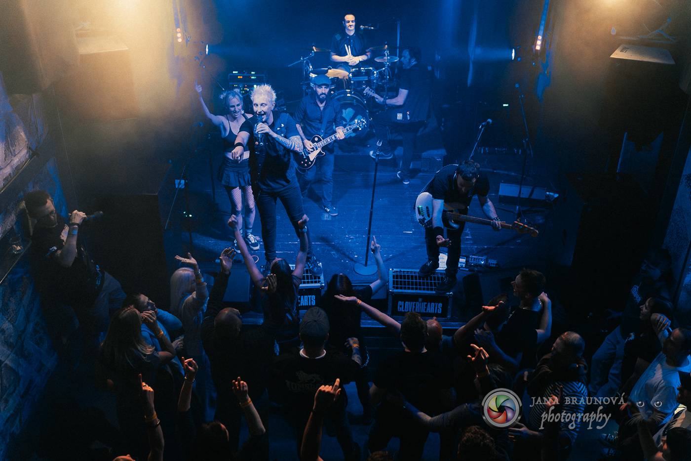 Punkový večírek v Plzni: Pod kotlem tam zatopili The Cloverhearts