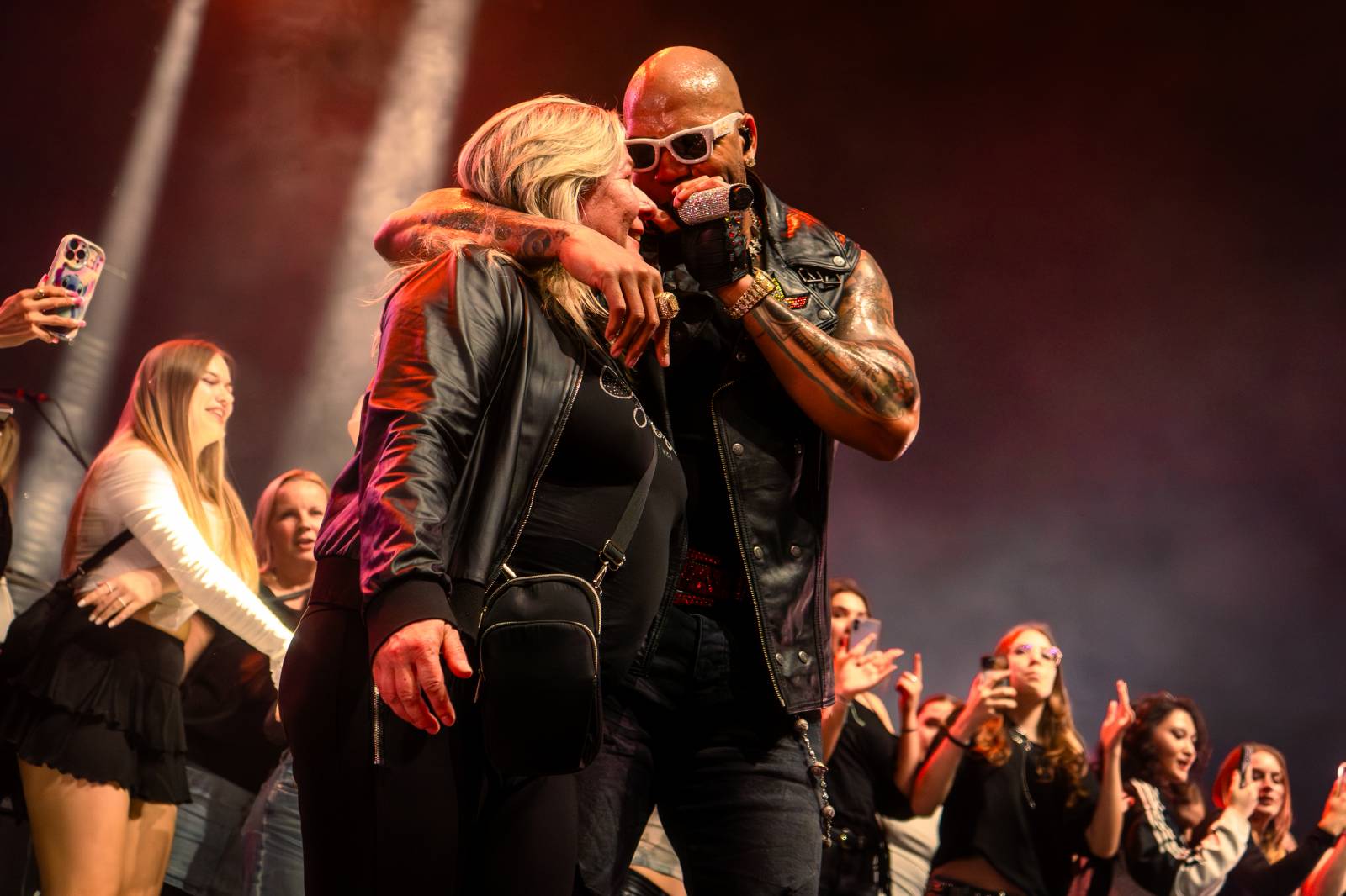 Flo Rida poprvé vystoupil v Praze, na pódium si pozval fanoušky