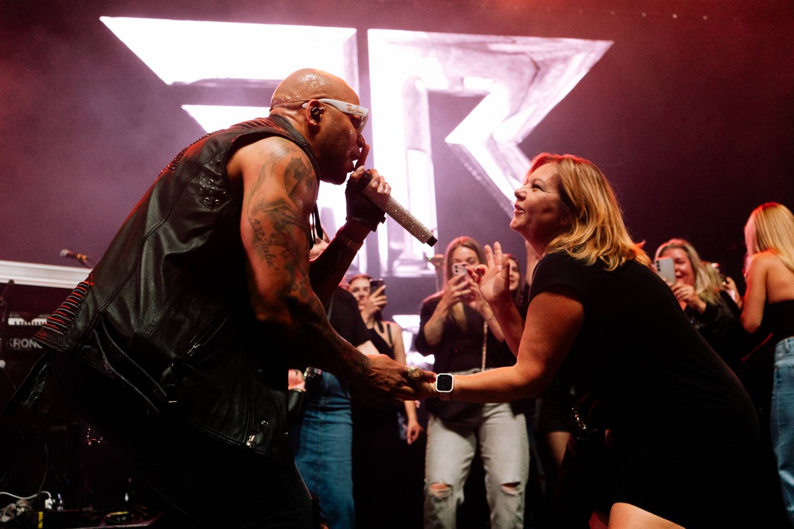 Flo Rida poprvé vystoupil v Praze, na pódium si pozval fanoušky