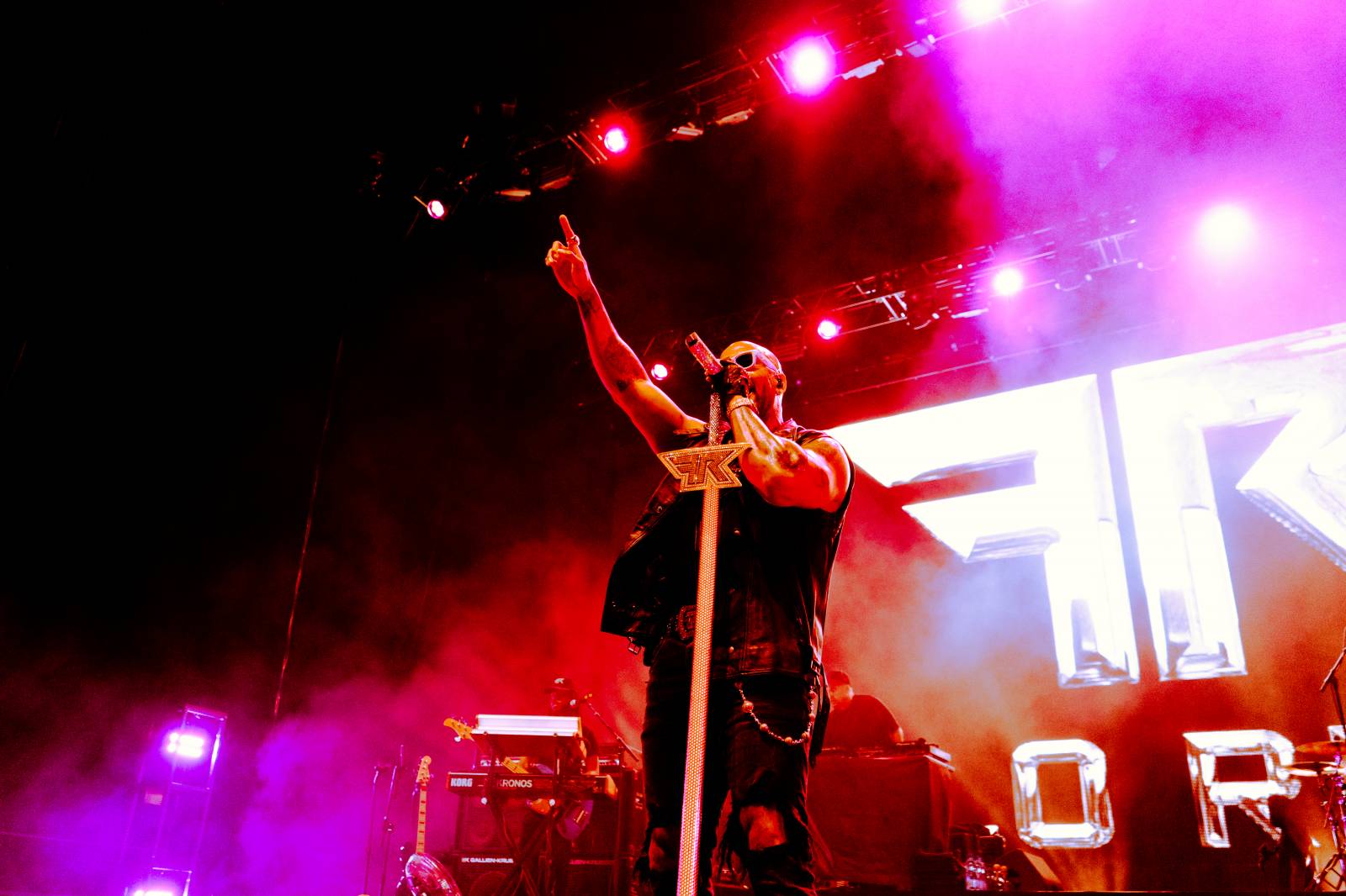 Flo Rida poprvé vystoupil v Praze, na pódium si pozval fanoušky