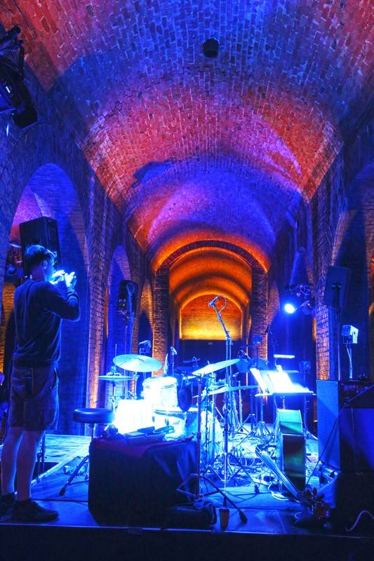 JazzFestBrno přivítal Toma Skinnera. Vystoupil v unikátních prostorách Vodojemů na Žlutém kopci