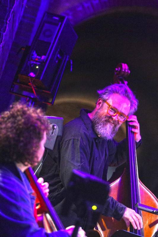 JazzFestBrno přivítal Toma Skinnera. Vystoupil v unikátních prostorách Vodojemů na Žlutém kopci