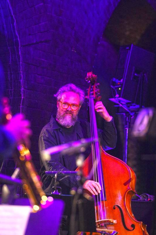 JazzFestBrno přivítal Toma Skinnera. Vystoupil v unikátních prostorách Vodojemů na Žlutém kopci
