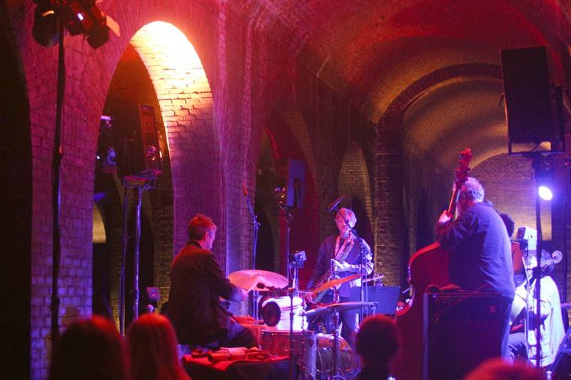 JazzFestBrno přivítal Toma Skinnera. Vystoupil v unikátních prostorách Vodojemů na Žlutém kopci