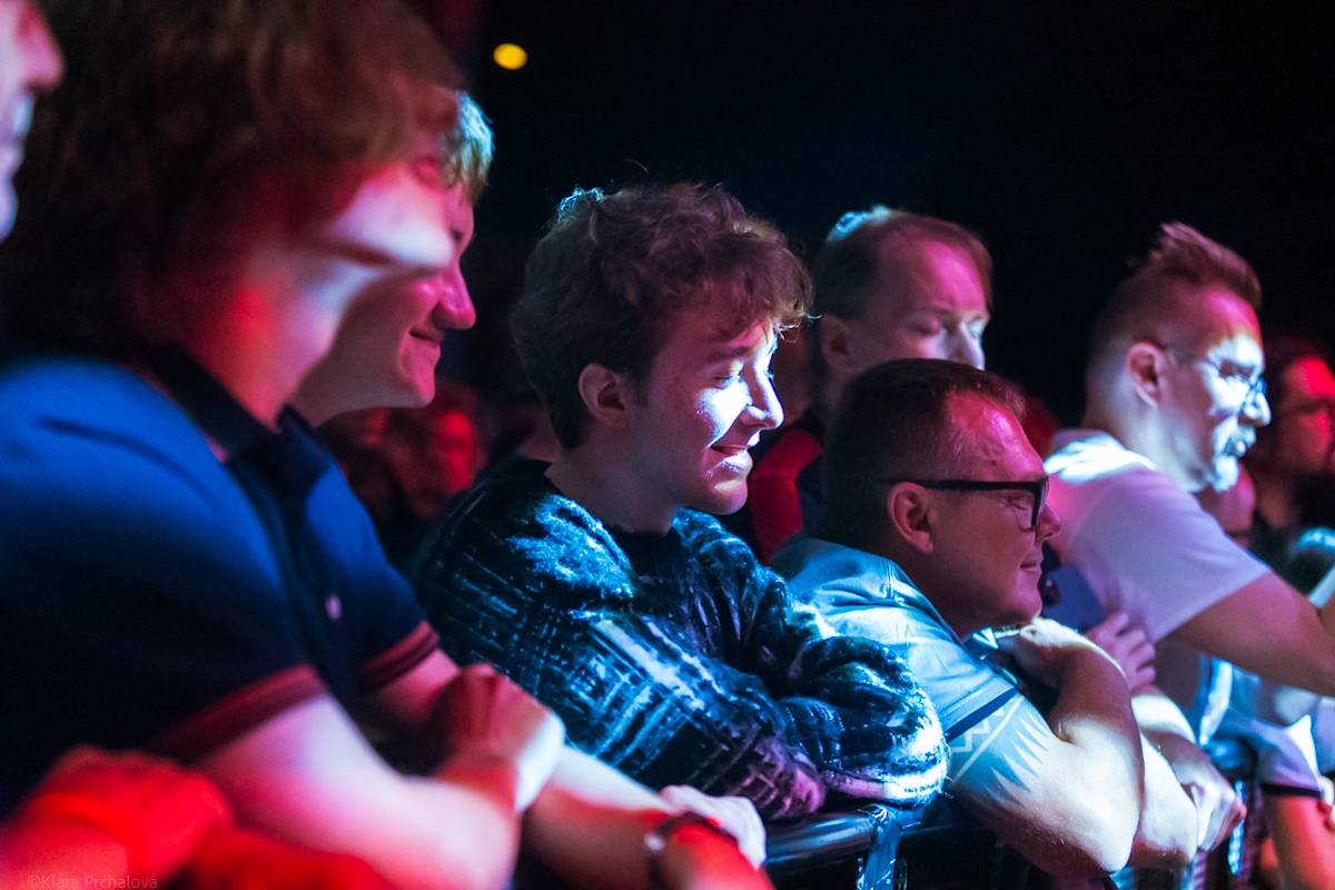 Public Image Ltd. v čele s Johnnym Rottenem naservírovali pražským fanouškům syrovou post-punkovou show