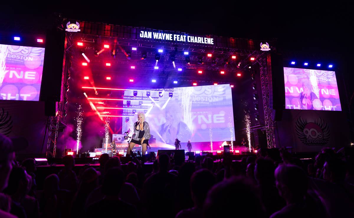 Výstaviště se změnilo v diskotéku. Na devadesátky vzpomínali  Alexia, 2 Unlimited, Boyzlife i Stay-C