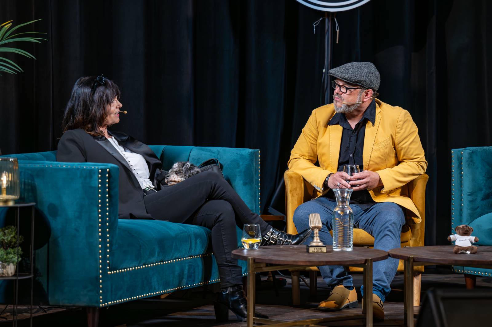 Natáčel se další díl talkshow U Aleše na střeše. Publikum v Litni bavili Michal Pavlíček, Tanja, Láďa Křížek, Šárka Vaňková a Leona Šenková