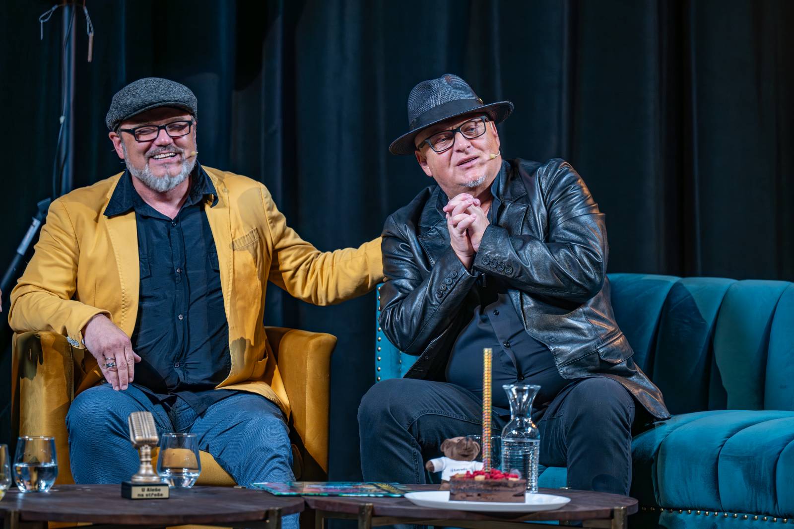 Natáčel se další díl talkshow U Aleše na střeše. Publikum v Litni bavili Michal Pavlíček, Tanja, Láďa Křížek, Šárka Vaňková a Leona Šenková