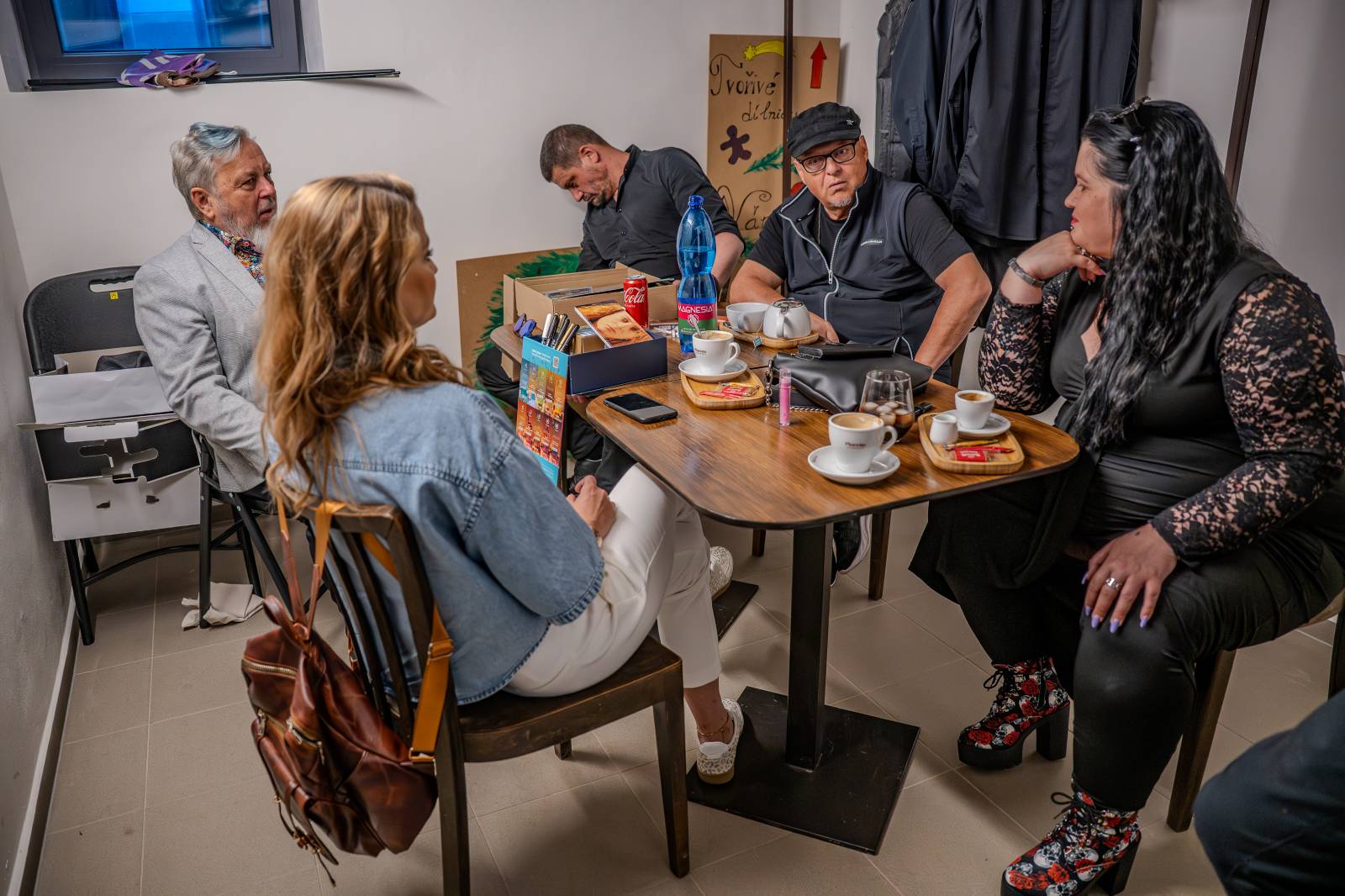 Natáčel se další díl talkshow U Aleše na střeše. Publikum v Litni bavili Michal Pavlíček, Tanja, Láďa Křížek, Šárka Vaňková a Leona Šenková
