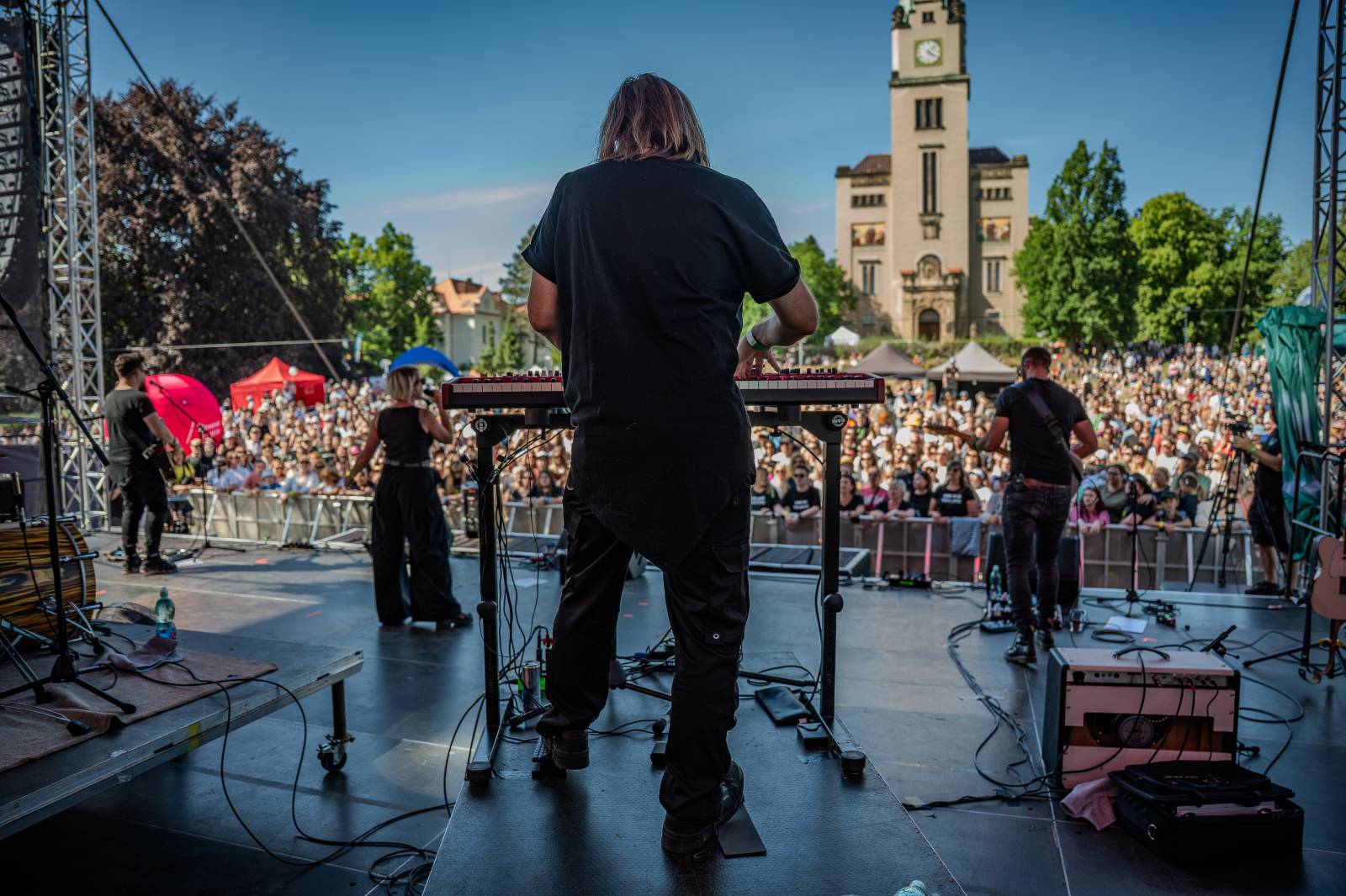 Mezi ploty, den první: Program zahájili Lucie, No Name, Martina Pártlová, Marpo nebo Michal Hrůza