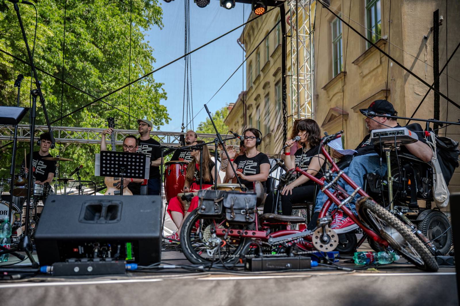Mezi ploty, den první: Program zahájili Lucie, No Name, Martina Pártlová, Marpo nebo Michal Hrůza