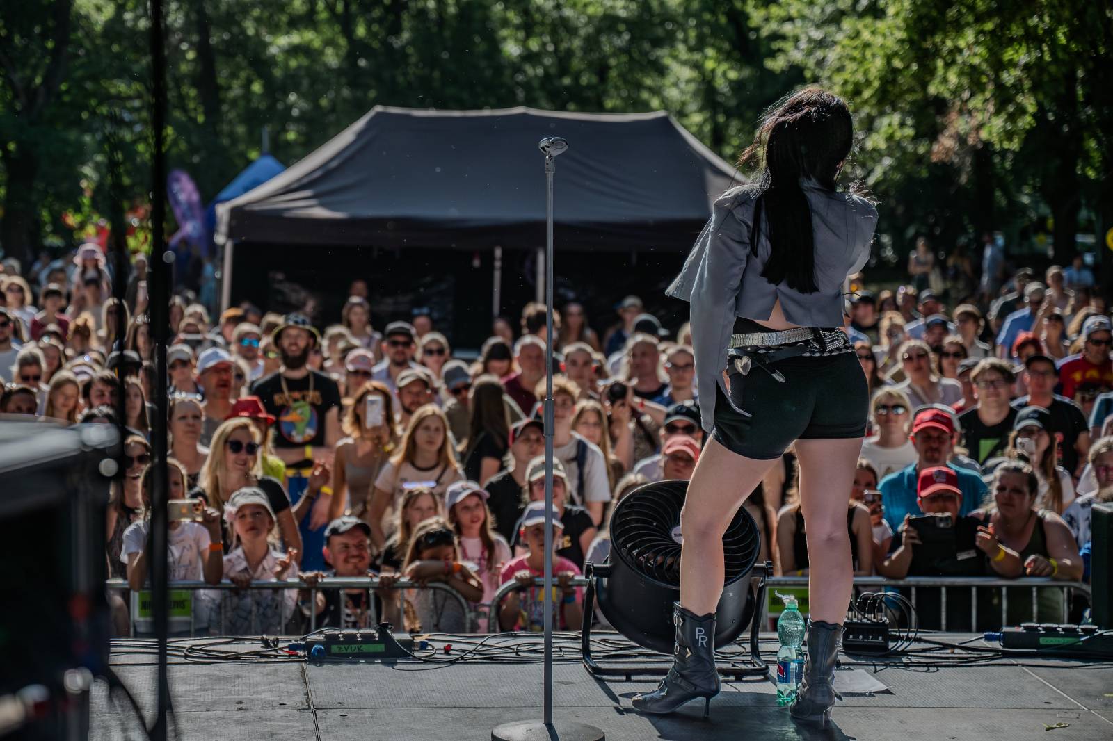 Mezi ploty, den první: Program zahájili Lucie, No Name, Martina Pártlová, Marpo nebo Michal Hrůza