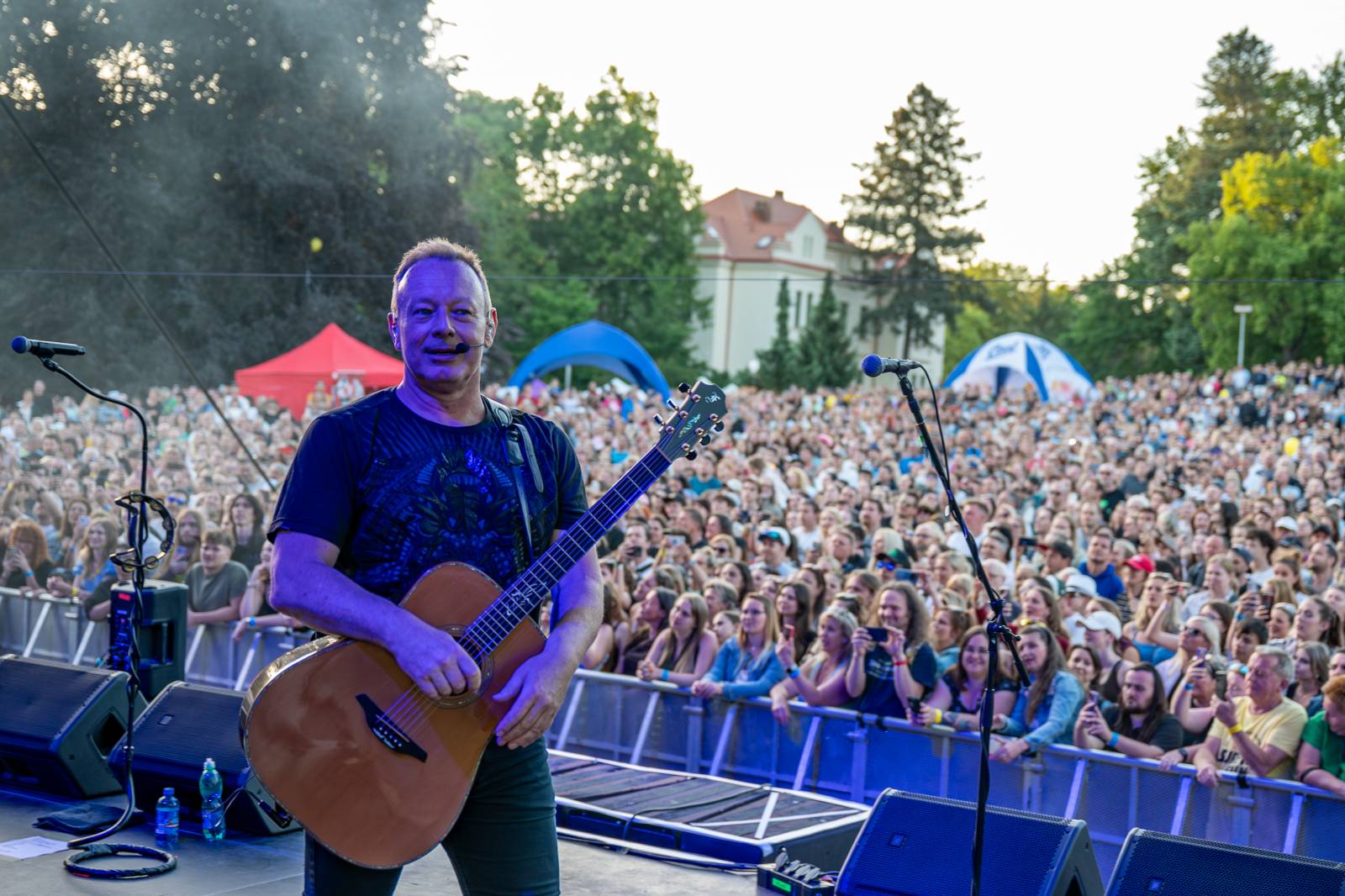 Mezi ploty, den první: Program zahájili Lucie, No Name, Martina Pártlová, Marpo nebo Michal Hrůza