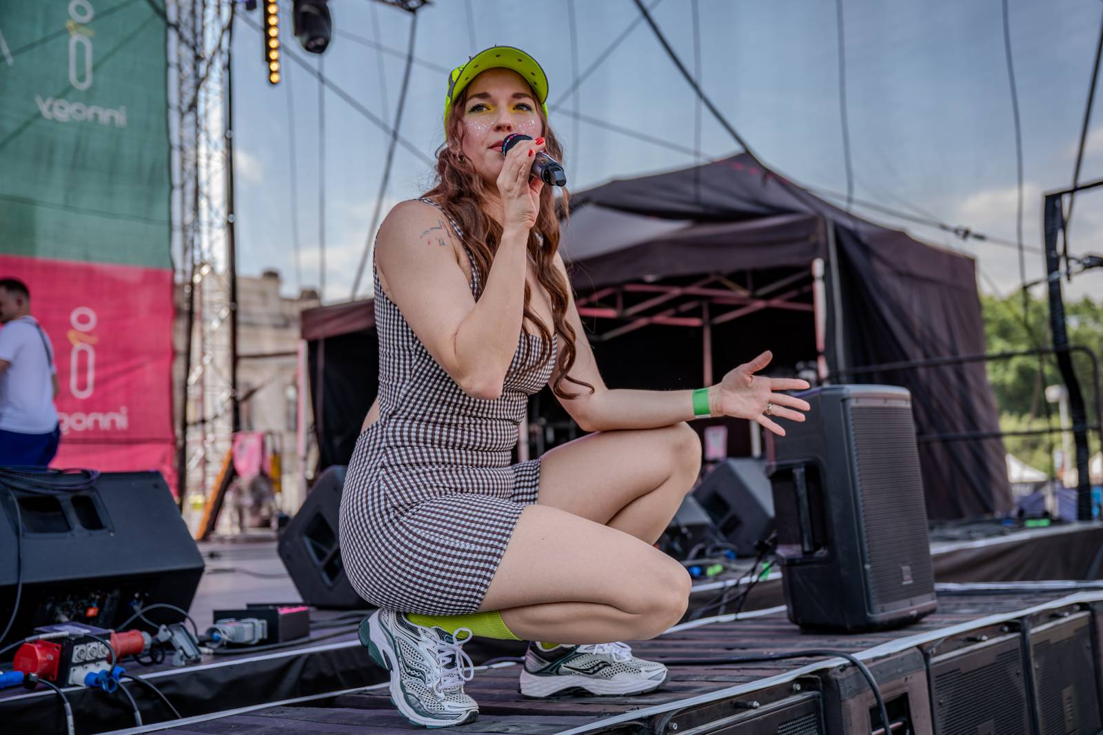 Mezi ploty, den druhý: Nad Prahou úřadovala bouře. Vystoupili Divokej Bill, Tomáš Klus i Kateřina Marie Tichá