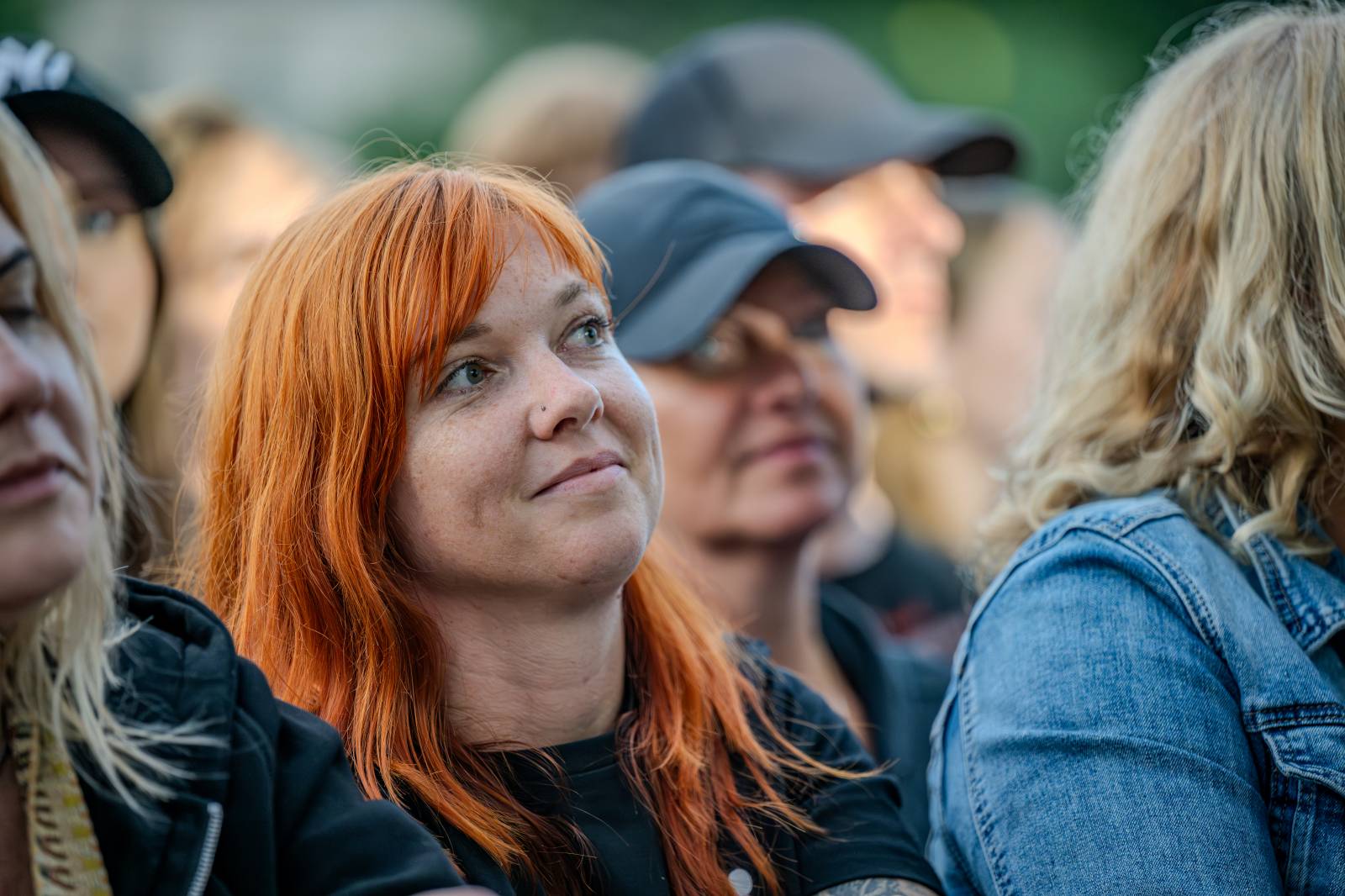 Mezi ploty, den druhý: Nad Prahou úřadovala bouře. Vystoupili Divokej Bill, Tomáš Klus i Kateřina Marie Tichá