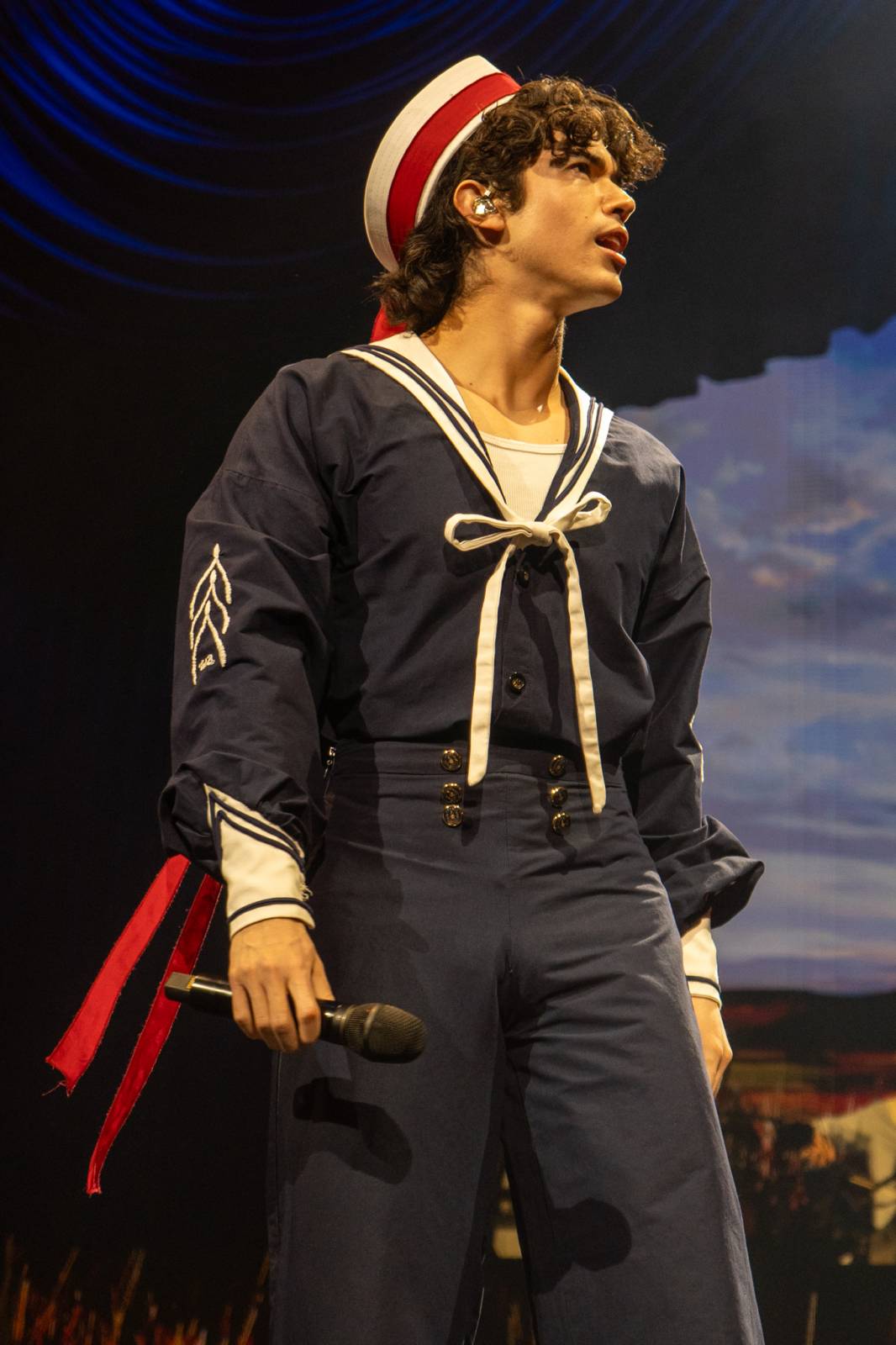 Námořník Conan Gray oslnil Prahu i podruhé. O2 arena mu zobala z rukou