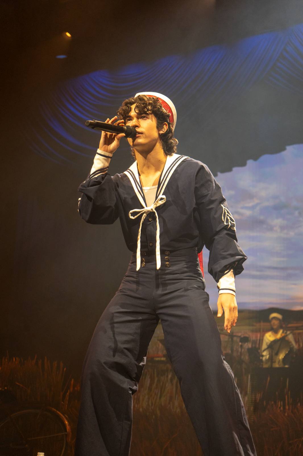 Námořník Conan Gray oslnil Prahu i podruhé. O2 arena mu zobala z rukou