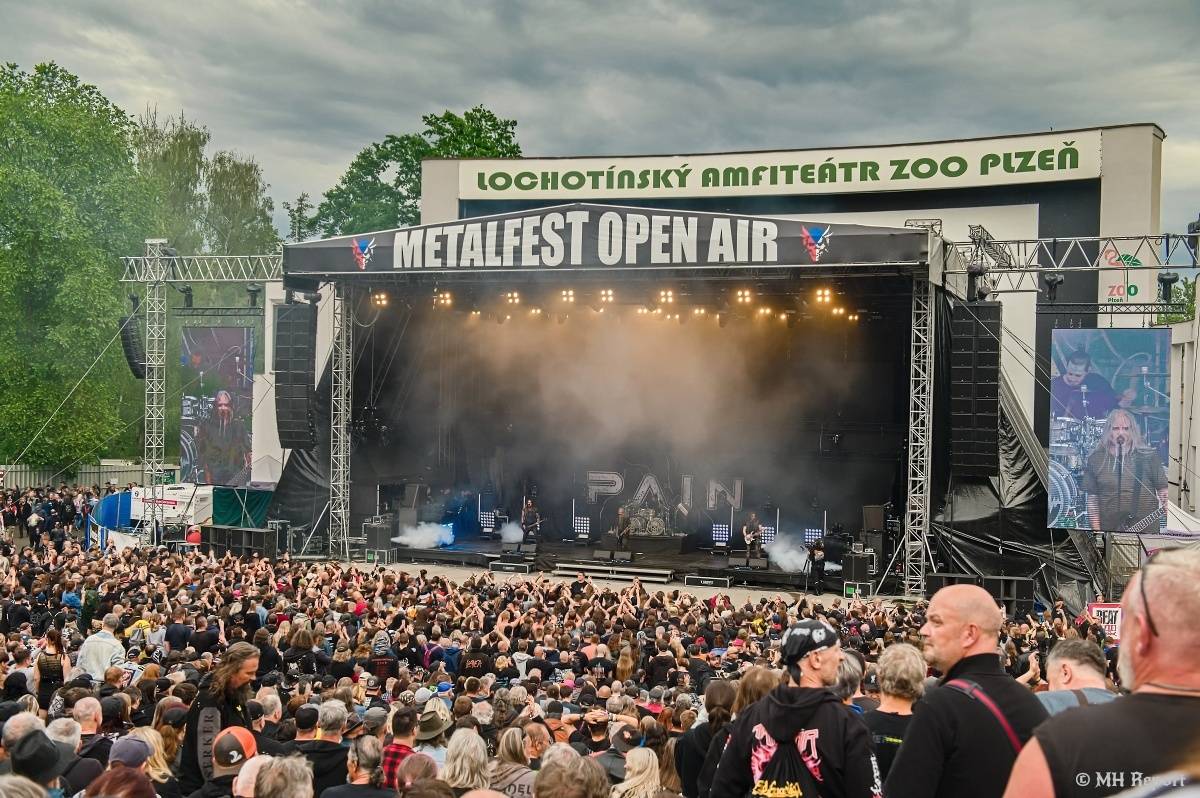 Metalfest v Plzni odstartoval ve velkém stylu. Dorazily metalové ikony Anthrax a Accept