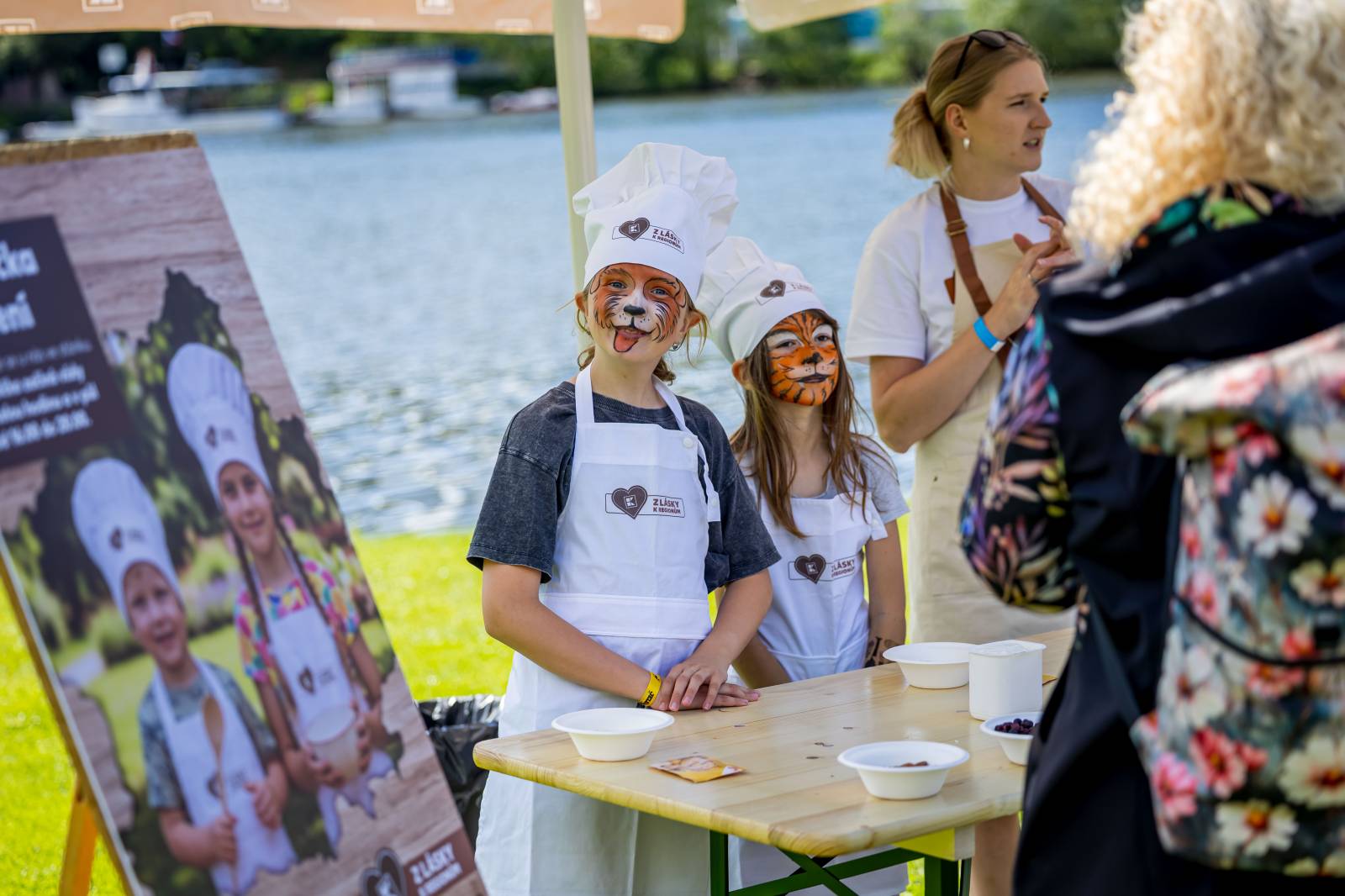 Jelen zahájil svůj putovní festival. Do Prahy si jako hosta přizval Dědu Mládka Illegal Band