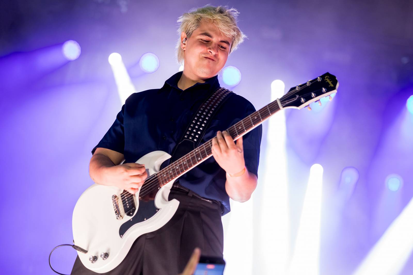 Jelen zahájil svůj putovní festival. Do Prahy si jako hosta přizval Dědu Mládka Illegal Band