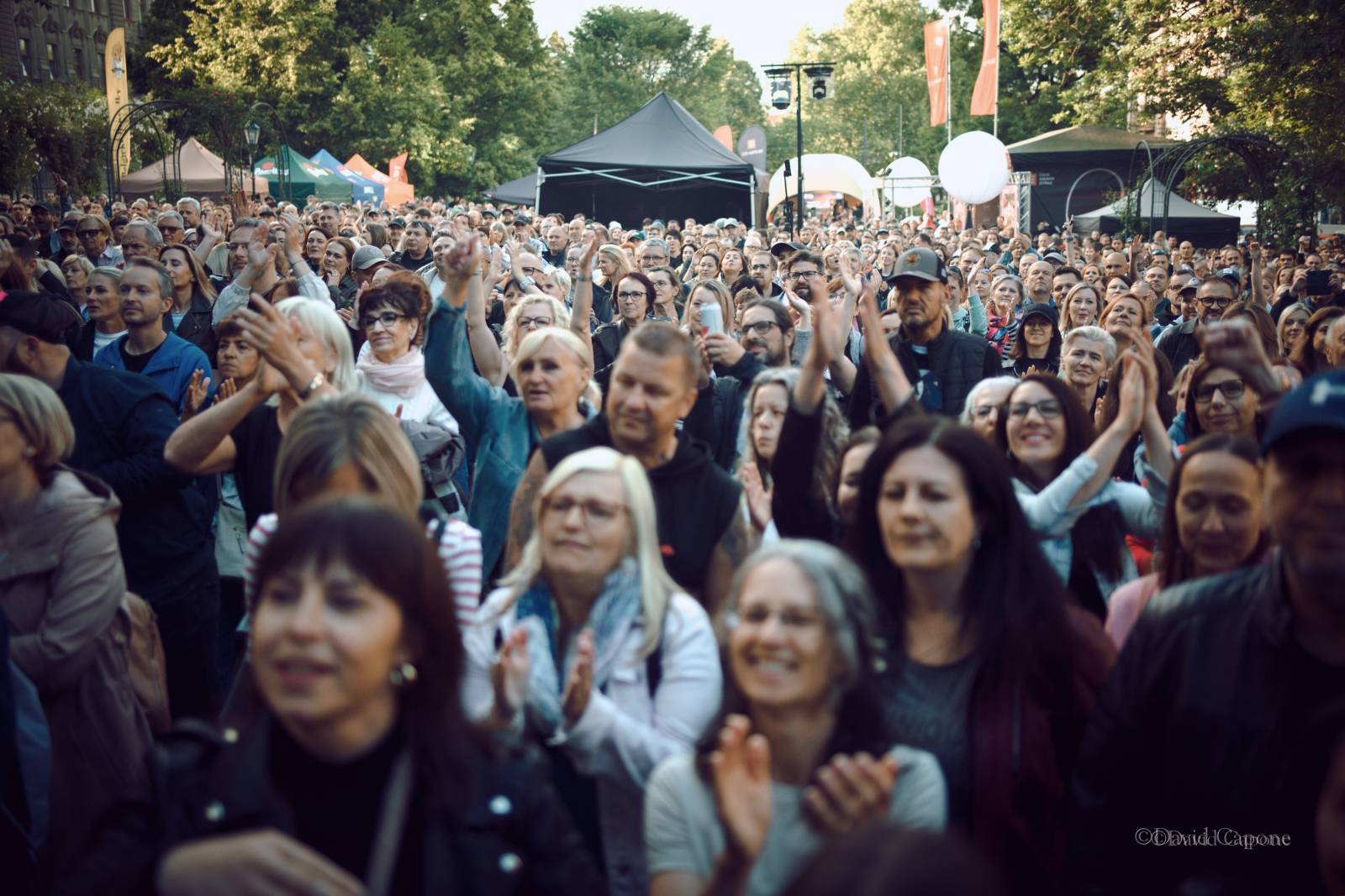 Do Plzně dorazil ČEZFEST. Přivezl Monkey Business a Tata Bojs