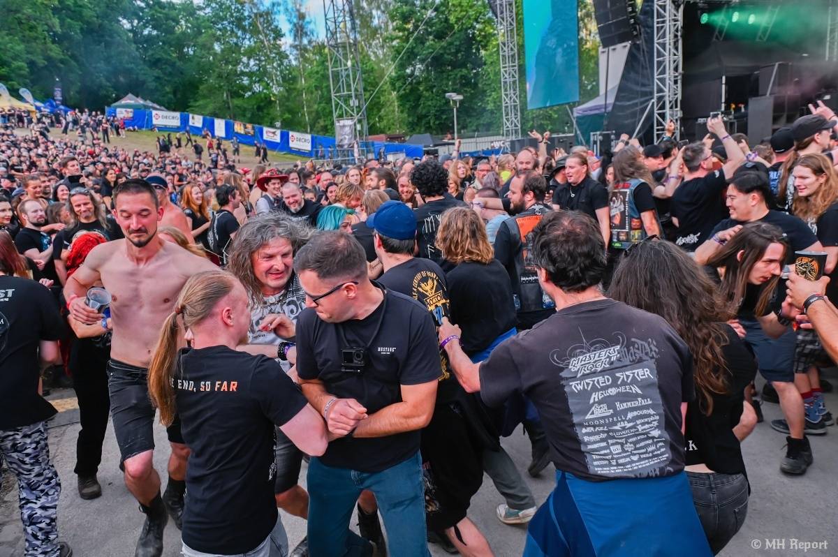 MetalFest strhl plzeňské fanoušky. Bavili je Avantasia, Kamelot nebo Dominum